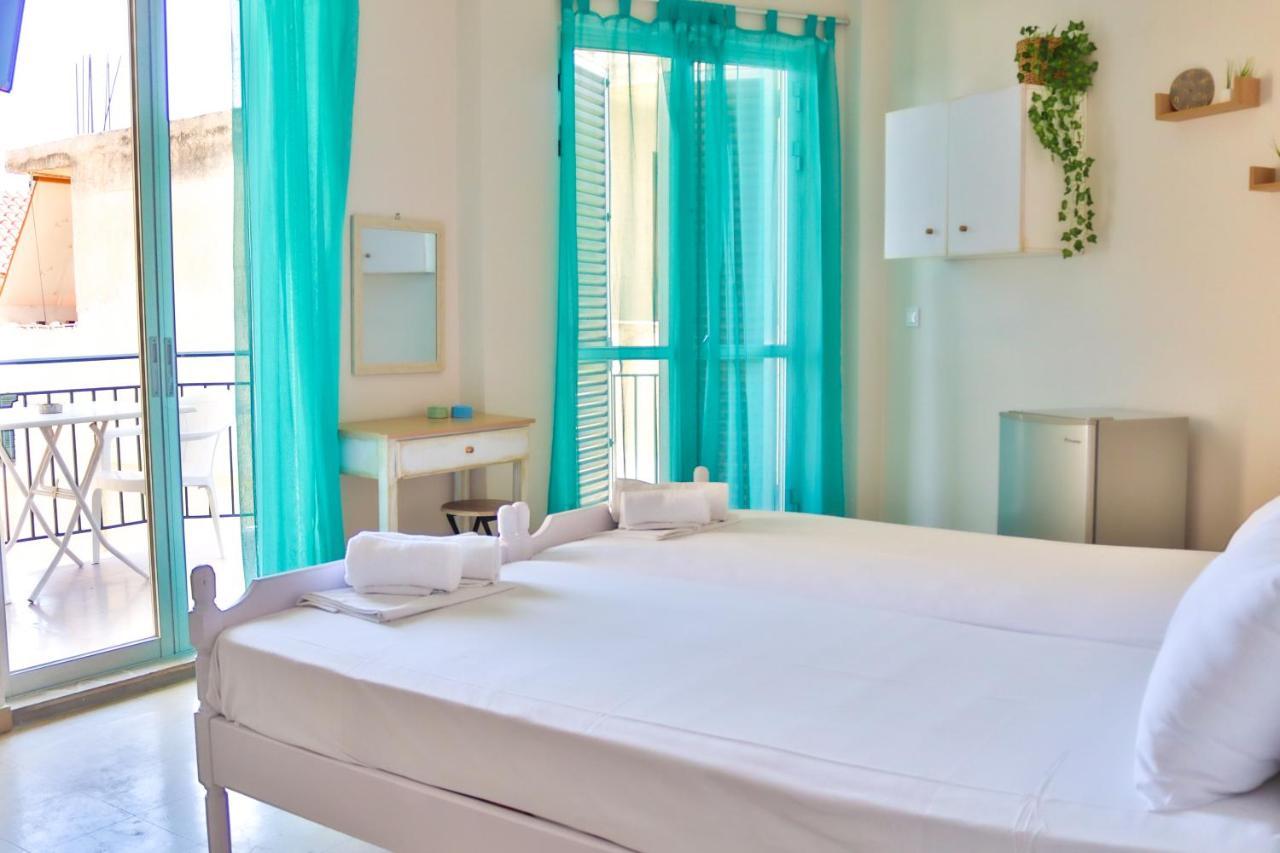 Bob'S Apartments Tolo Ngoại thất bức ảnh