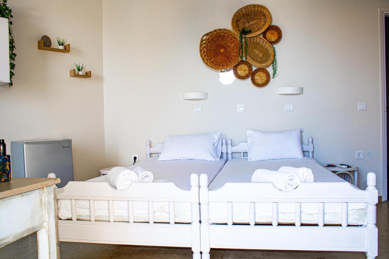 Bob'S Apartments Tolo Ngoại thất bức ảnh