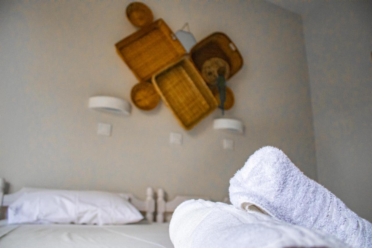 Bob'S Apartments Tolo Ngoại thất bức ảnh